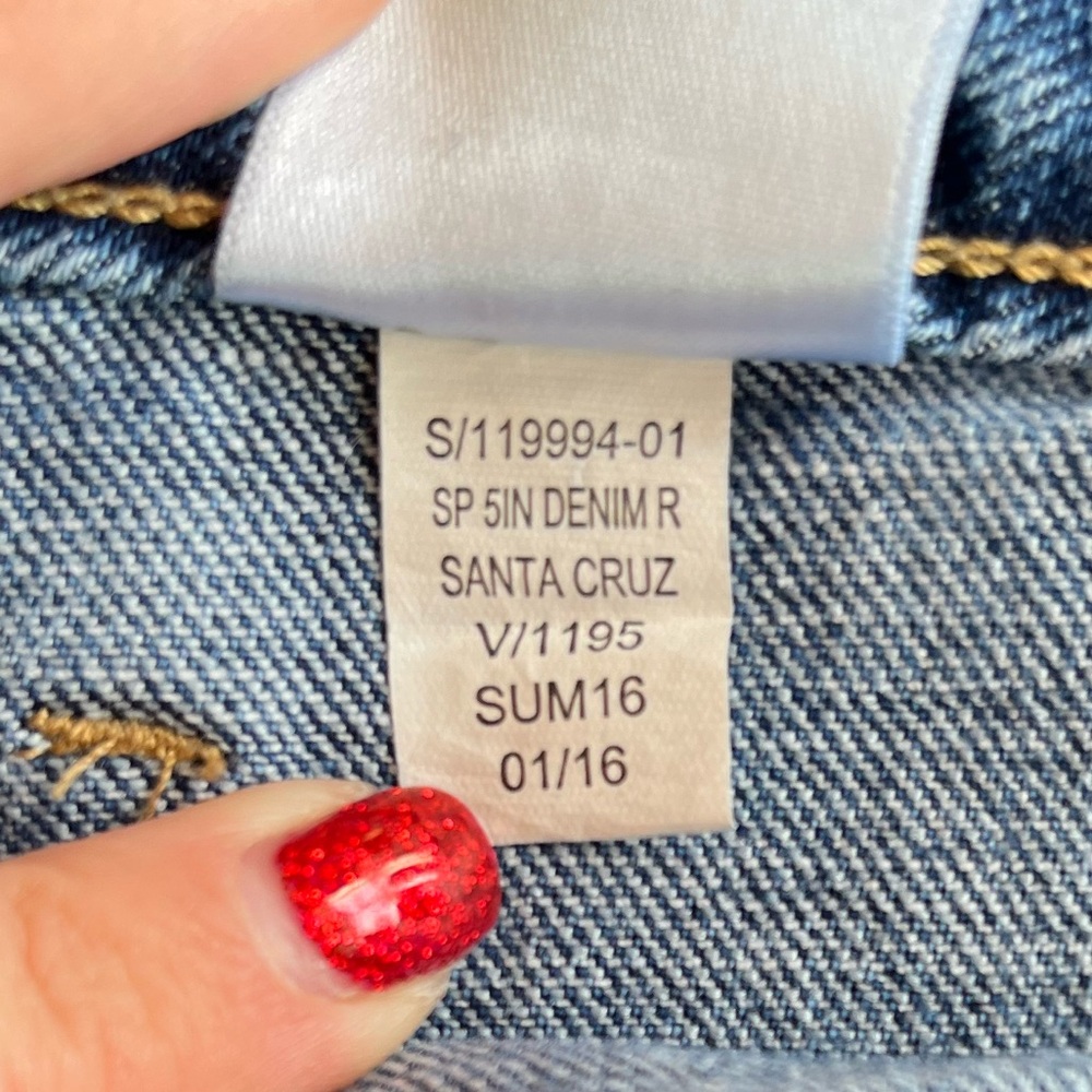 Old Navy Maternity Side Panel Cuffed Denim Jean Shorts Distressed Size 4 - Picture 5 of 7